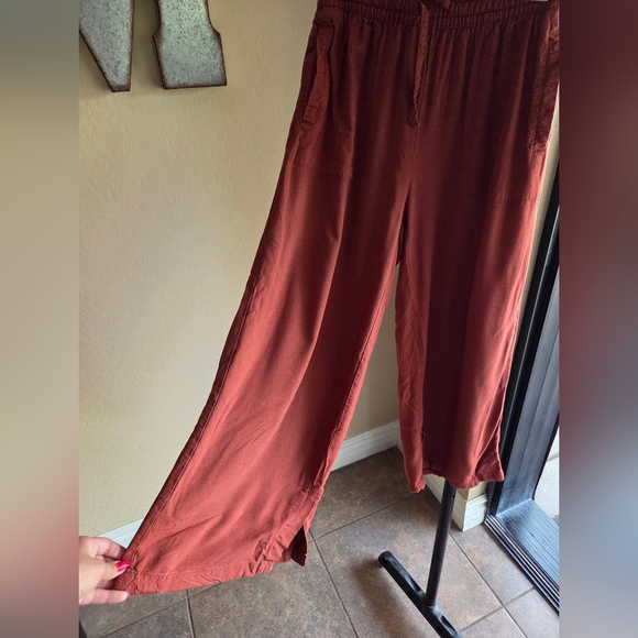 Dip Women's Rust Wide Leg Pants - Picture 2 of 6